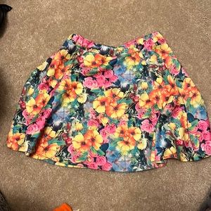 Floral pleated skirt